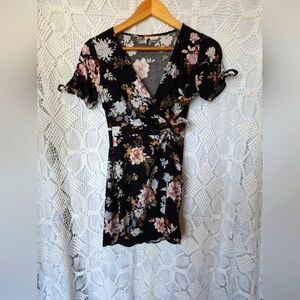 Sky And Sparrow Floral Wrap Dress